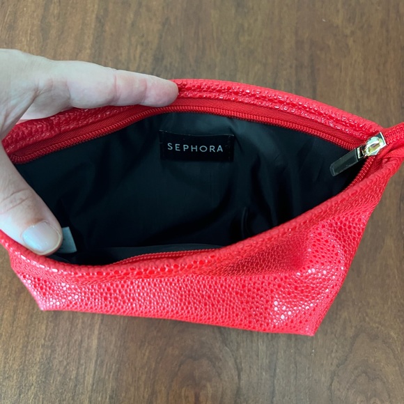 Red Pleather Make up bag - Picture 3 of 4